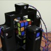 Un robot care rezolvă cubul Rubik într-o secundă