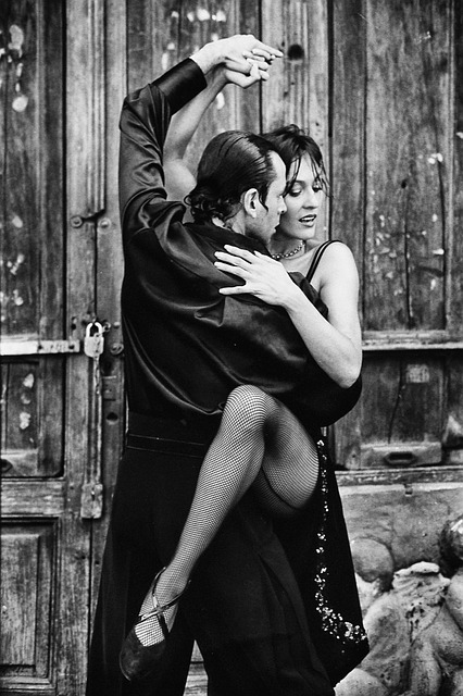 Read more about the article Tu știi să dansezi?